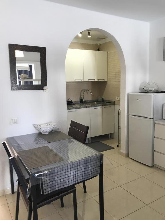 Fantastic Large Studio In Front Of Beach Heated Pool Wifi Arona  Zimmer foto